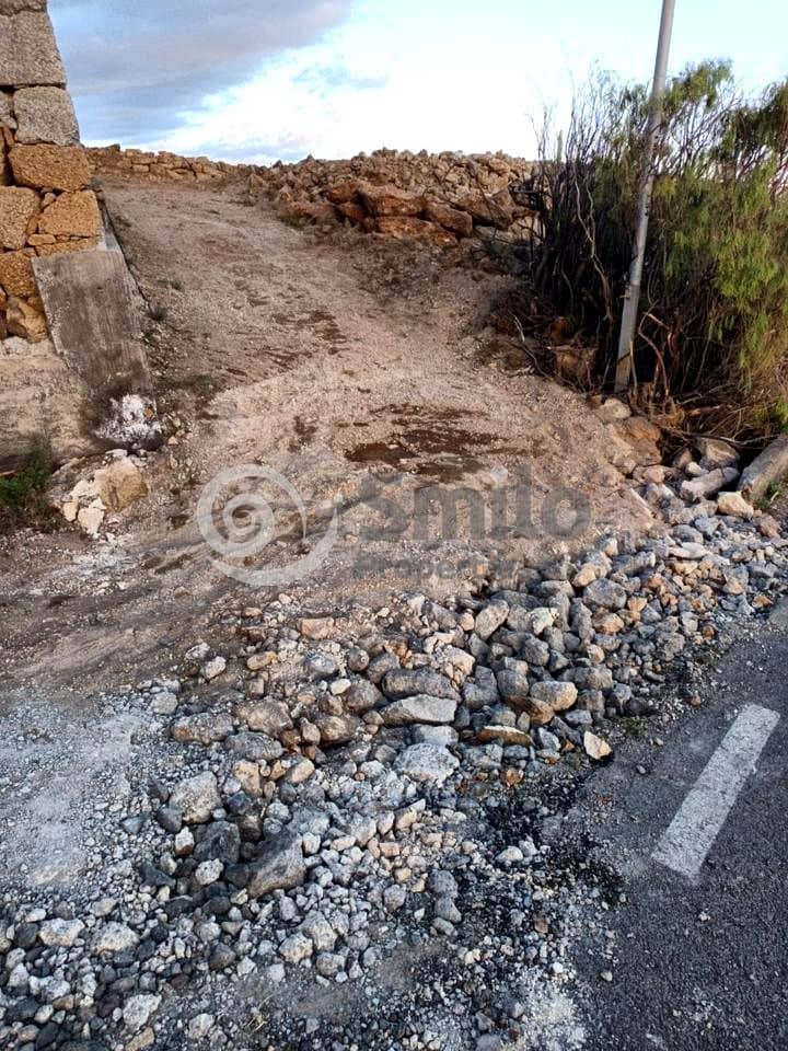 Grunde uden byggetilladelser til salg i Granadilla de Abona - € 79.500 (Ref: 9544089)