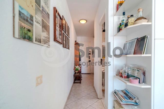 Appartamento in vendita in Costa del Silencio, Arona con piscina - 99.900 € (Rif: 9552659)