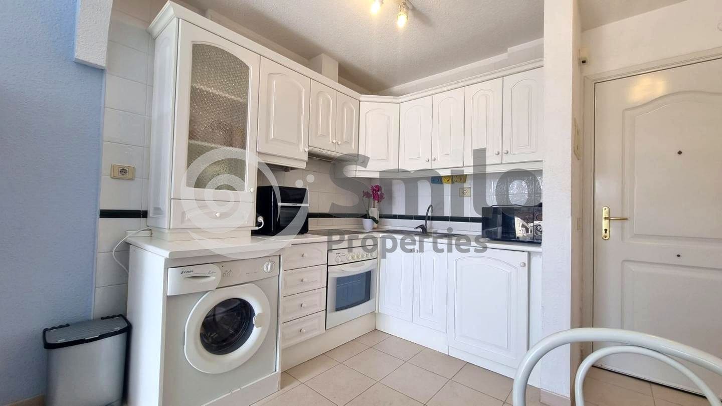 Piso de 1 habitación en Costa del Silencio en venta con piscina - 220.000 € (Ref: 9564008)