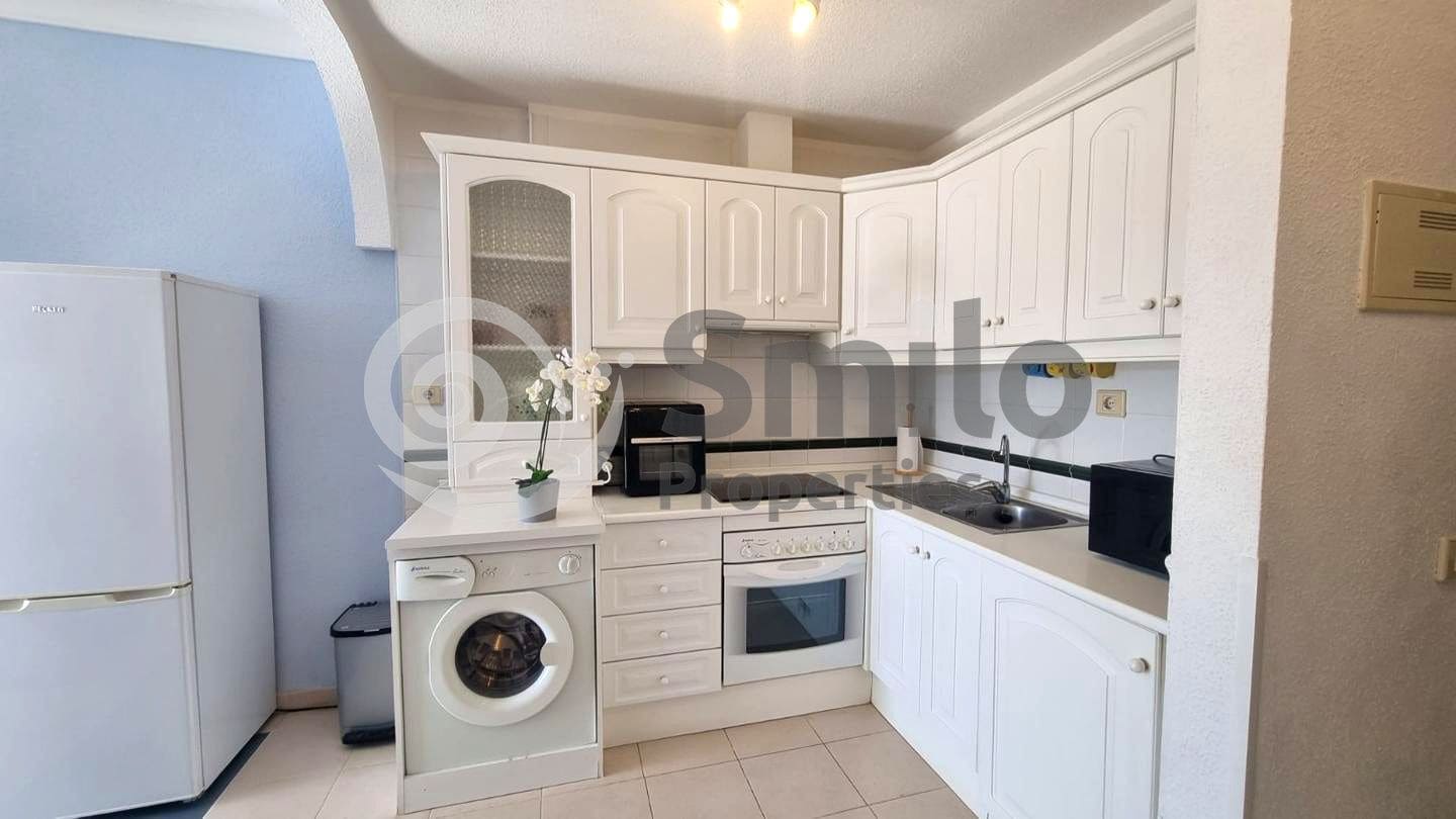 Piso de 1 habitación en Costa del Silencio en venta con piscina - 220.000 € (Ref: 9564008)