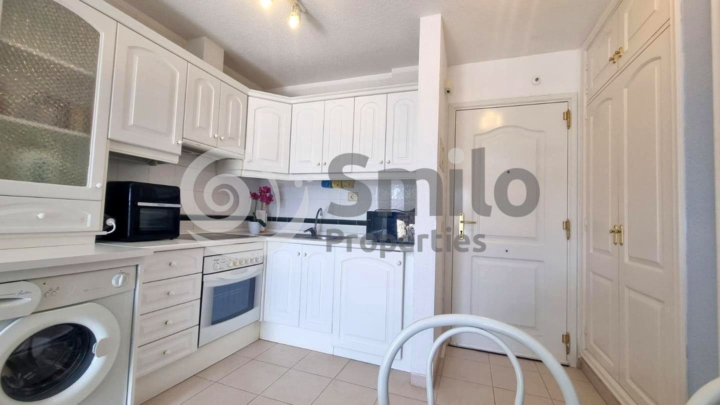 Piso de 1 habitación en Costa del Silencio en venta con piscina - 220.000 € (Ref: 9564008)