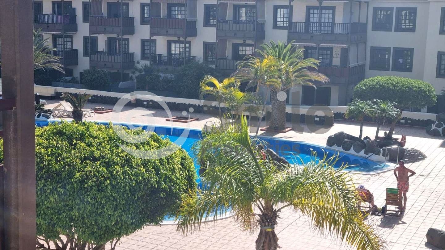 Piso de 1 habitación en Costa del Silencio en venta con piscina - 220.000 € (Ref: 9564008)
