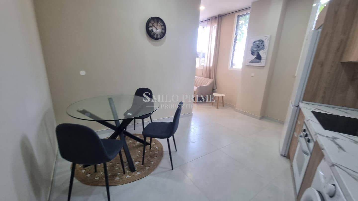 Leilighet til salgs i Costa del Silencio med svømmebasseng - € 200 000 (Ref: 9566782)