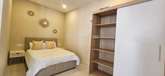 Piso en Costa del Silencio, Arona en venta con piscina - 225.000 € (Ref: 9566783)