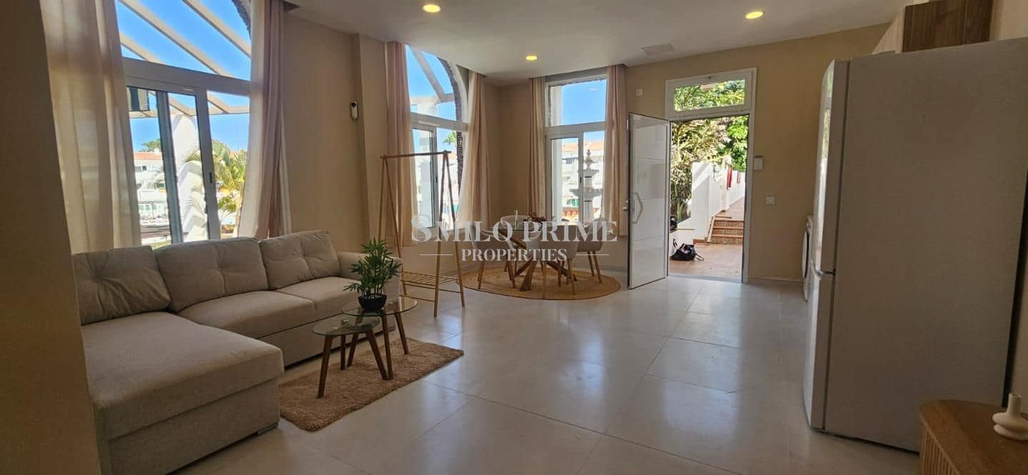 Flat for sale in Costa del Silencio with pool - € 225,000 (Ref: 9566783)