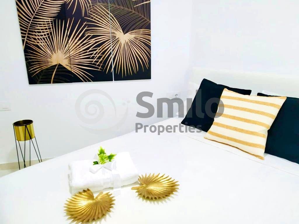 Bungalow de 3 habitaciones en Arona en venta con piscina - 450.000 € (Ref: 9572186)