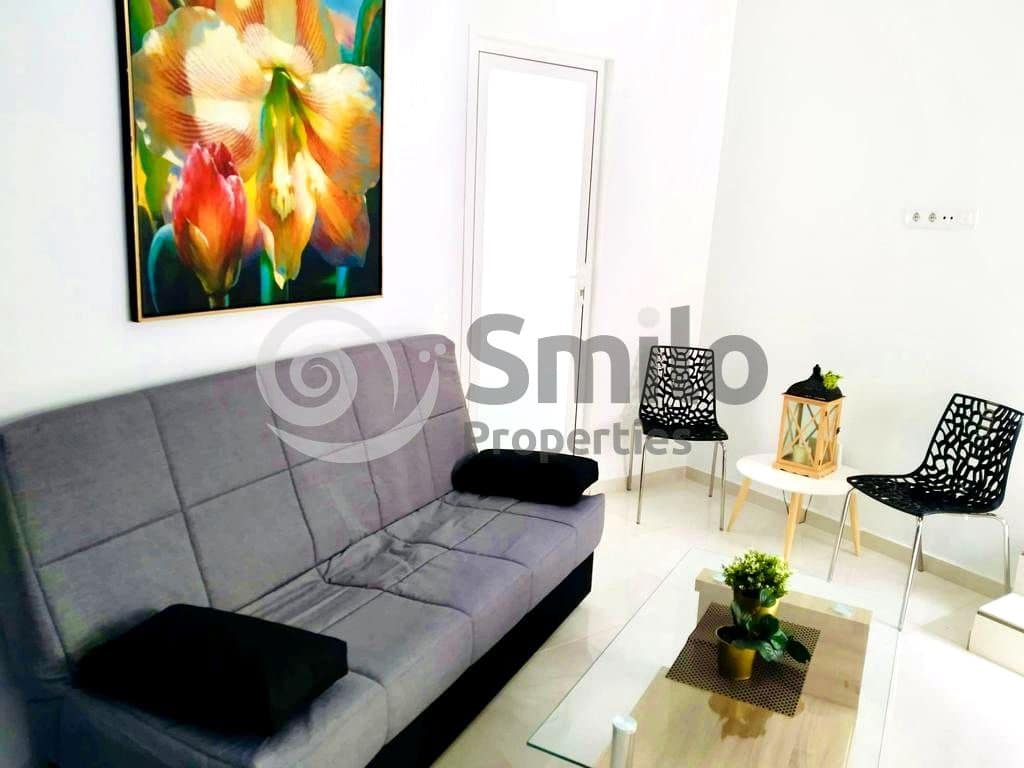 Bungalow de 3 habitaciones en Arona en venta con piscina - 450.000 € (Ref: 9572186)