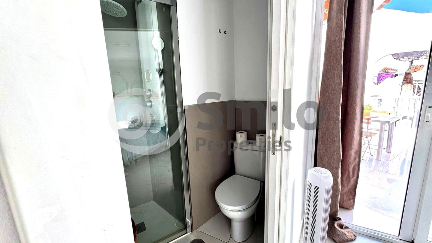 Bungalow de 3 habitaciones en Arona en venta con piscina - 450.000 € (Ref: 9572186)