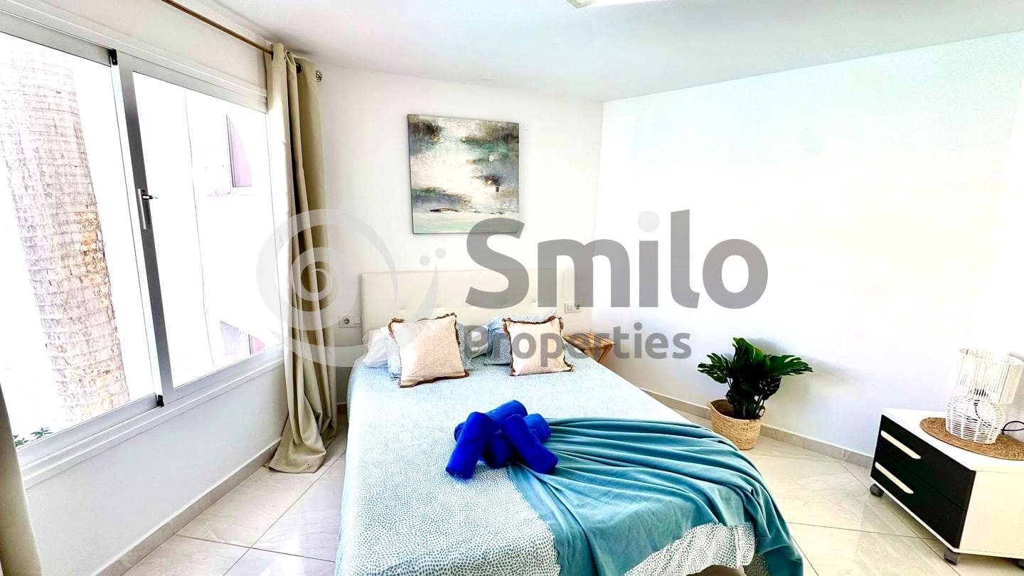 Bungalow de 3 habitaciones en Arona en venta con piscina - 450.000 € (Ref: 9572186)