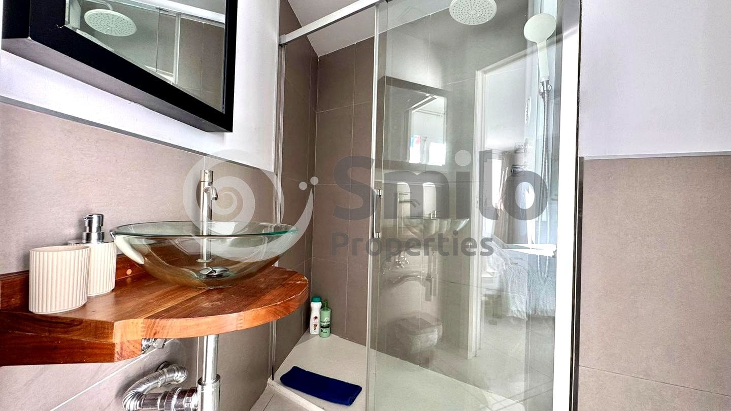 Bungalow de 3 habitaciones en Arona en venta con piscina - 450.000 € (Ref: 9572186)