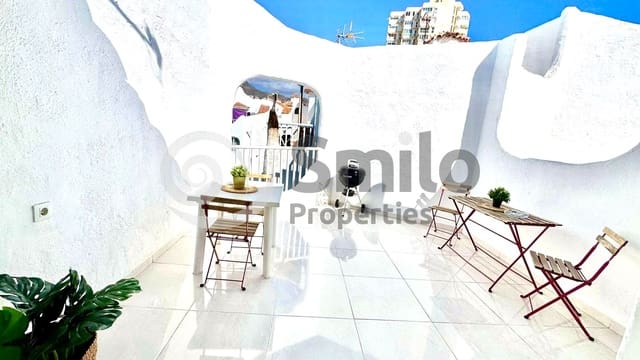 Bungalow de 3 habitaciones en Playa de las Americas, Arona en venta con piscina - 450.000 € (Ref: 9572186)