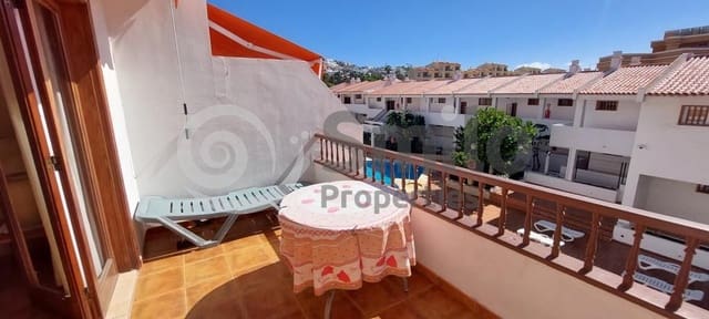 Asunto myytävänä paikassa Torviscas Bajo, Adeje mukana uima-altaan 
autotalli - 245 000 € (Ref: 9614485)