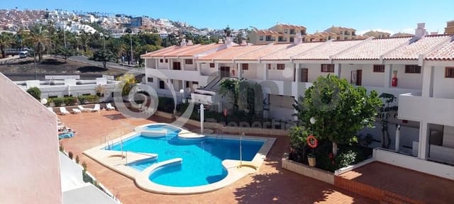 Asunto myytävänä paikassa Torviscas Bajo, Adeje mukana uima-altaan 
autotalli - 245 000 € (Ref: 9614485)