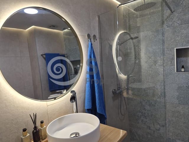 Flat for sale in Puerto de la Cruz with pool garage - € 219,000 (Ref: 9618728)