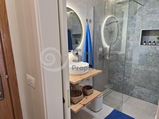 Flat for sale in Puerto de la Cruz with pool garage - € 219,000 (Ref: 9618728)