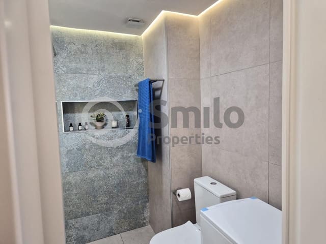 Flat for sale in Puerto de la Cruz with pool garage - € 219,000 (Ref: 9618728)