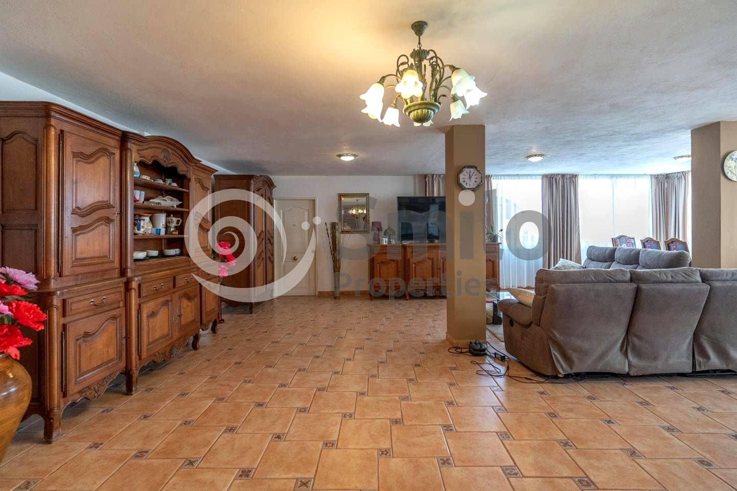 6 makuuhuone Huvila myytävänä paikassa Candelaria mukana uima-altaan 
autotalli - 840 000 € (Ref: 9626935)