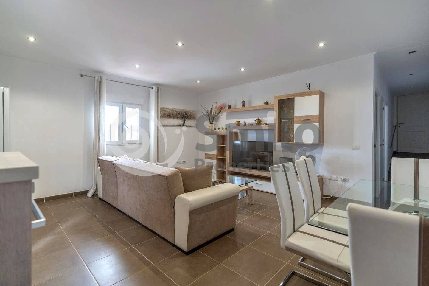 6 makuuhuone Huvila myytävänä paikassa Candelaria mukana uima-altaan 
autotalli - 840 000 € (Ref: 9626935)