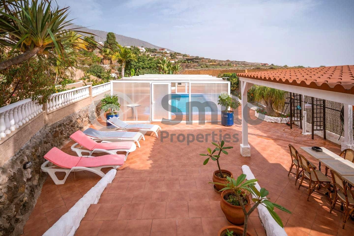 6 makuuhuone Huvila myytävänä paikassa Candelaria mukana uima-altaan 
autotalli - 840 000 € (Ref: 9626935)