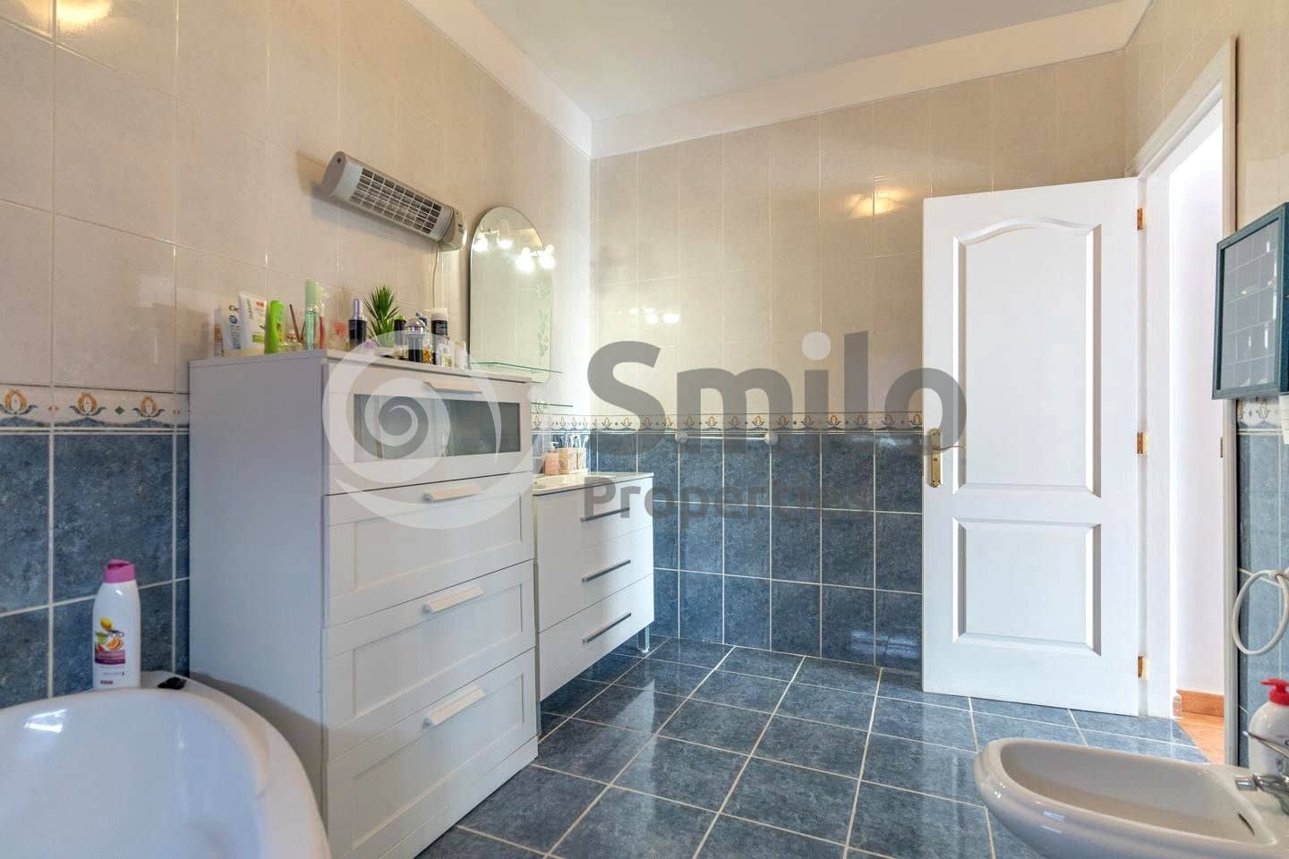 6 makuuhuone Huvila myytävänä paikassa Candelaria mukana uima-altaan 
autotalli - 840 000 € (Ref: 9626935)