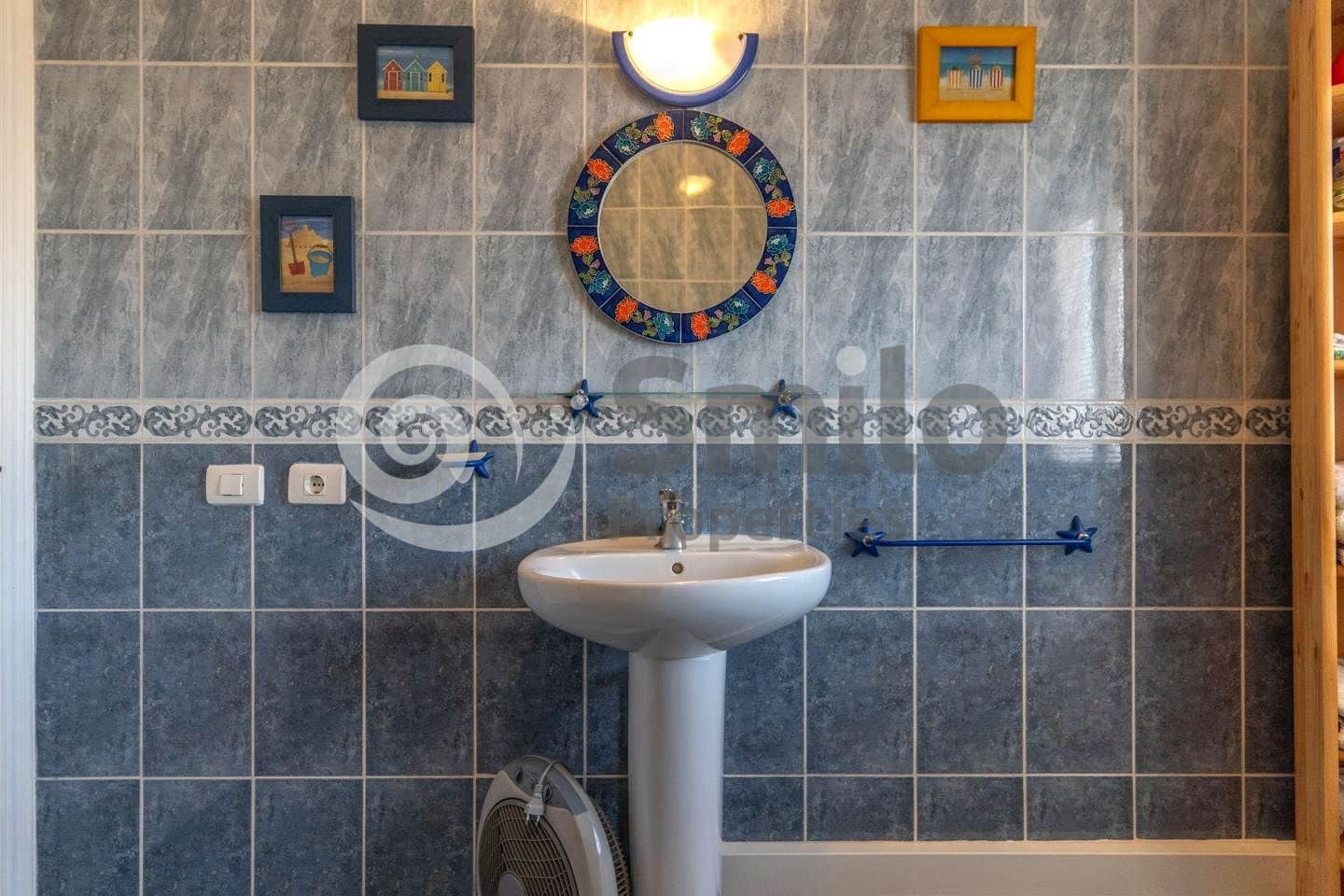 6 makuuhuone Huvila myytävänä paikassa Candelaria mukana uima-altaan 
autotalli - 840 000 € (Ref: 9626935)