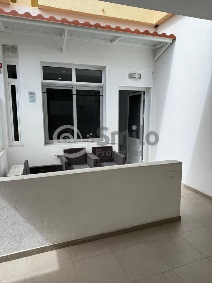1 quarto Apartamento para venda em Adeje com piscina - 210 000 € (Ref: 9628192)