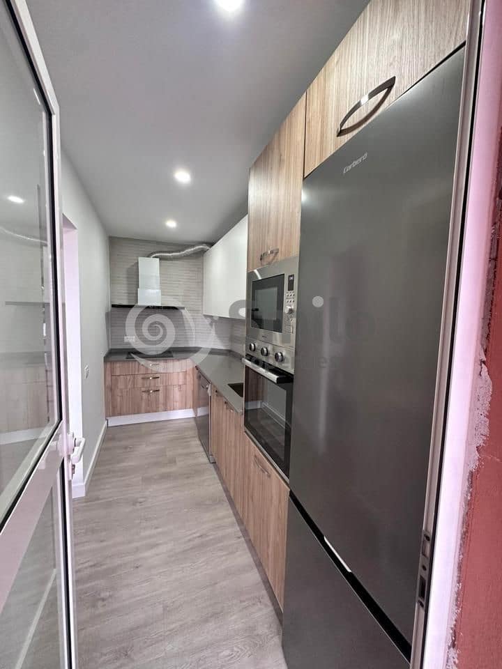 2 sovrum Lägenhet till salu i Arona med pool garage - 279 000 € (Ref: 9628193)