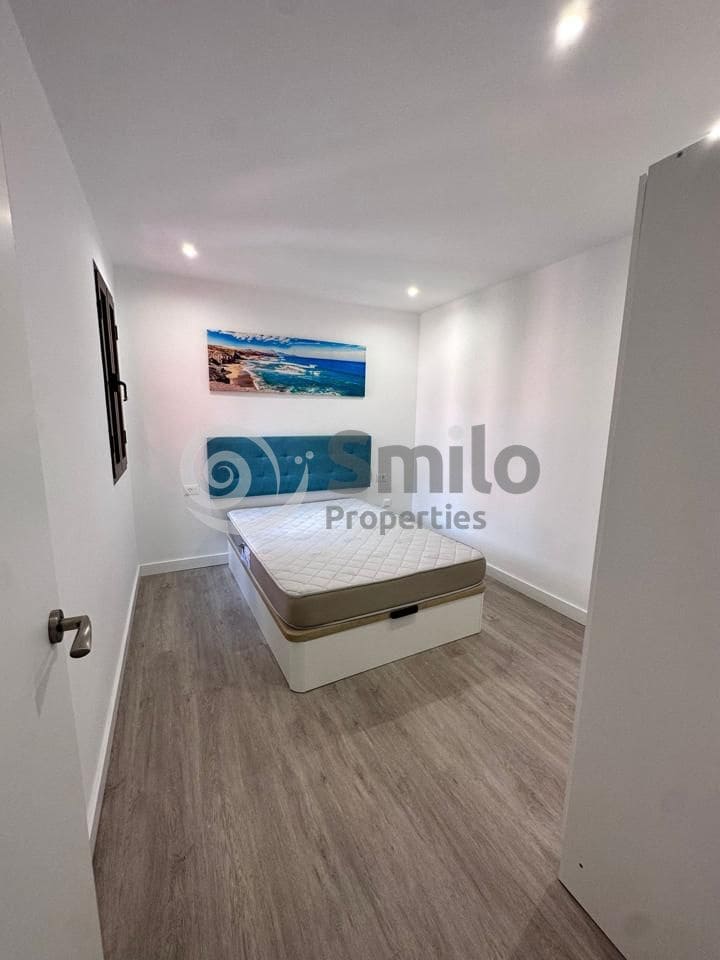 2 sovrum Lägenhet till salu i Arona med pool garage - 279 000 € (Ref: 9628193)