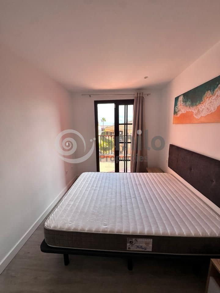 2 sovrum Lägenhet till salu i Arona med pool garage - 279 000 € (Ref: 9628193)