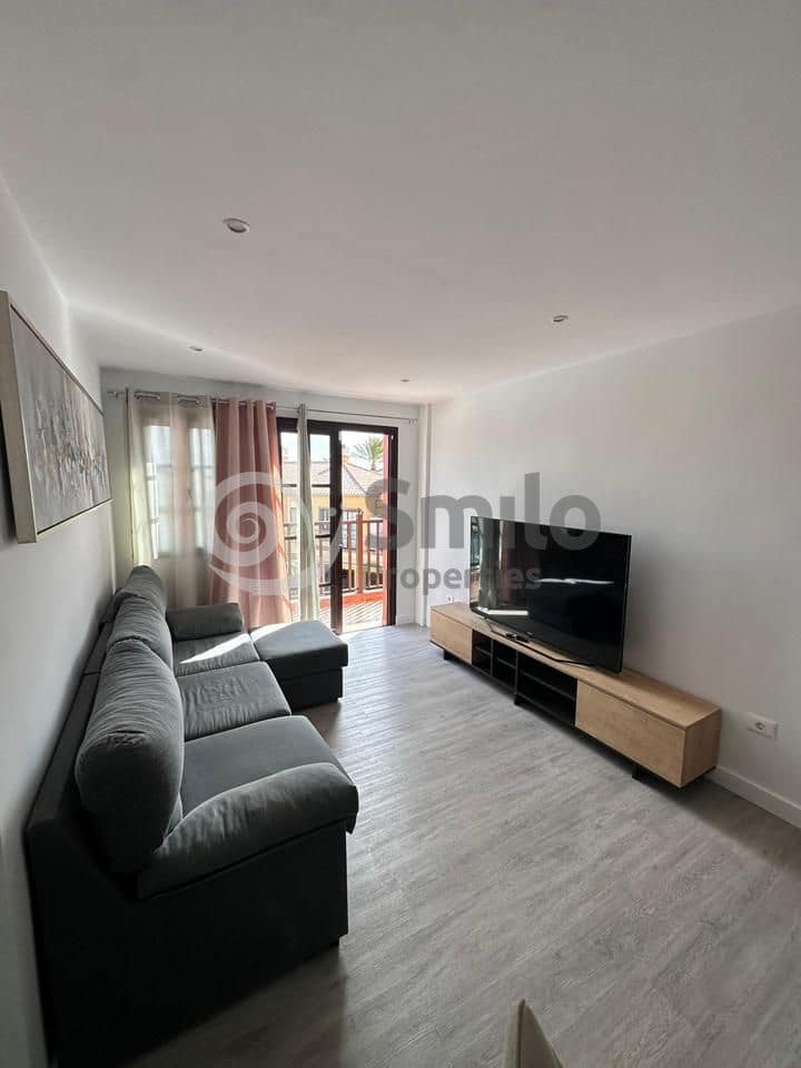 2 sovrum Lägenhet till salu i Arona med pool garage - 279 000 € (Ref: 9628193)