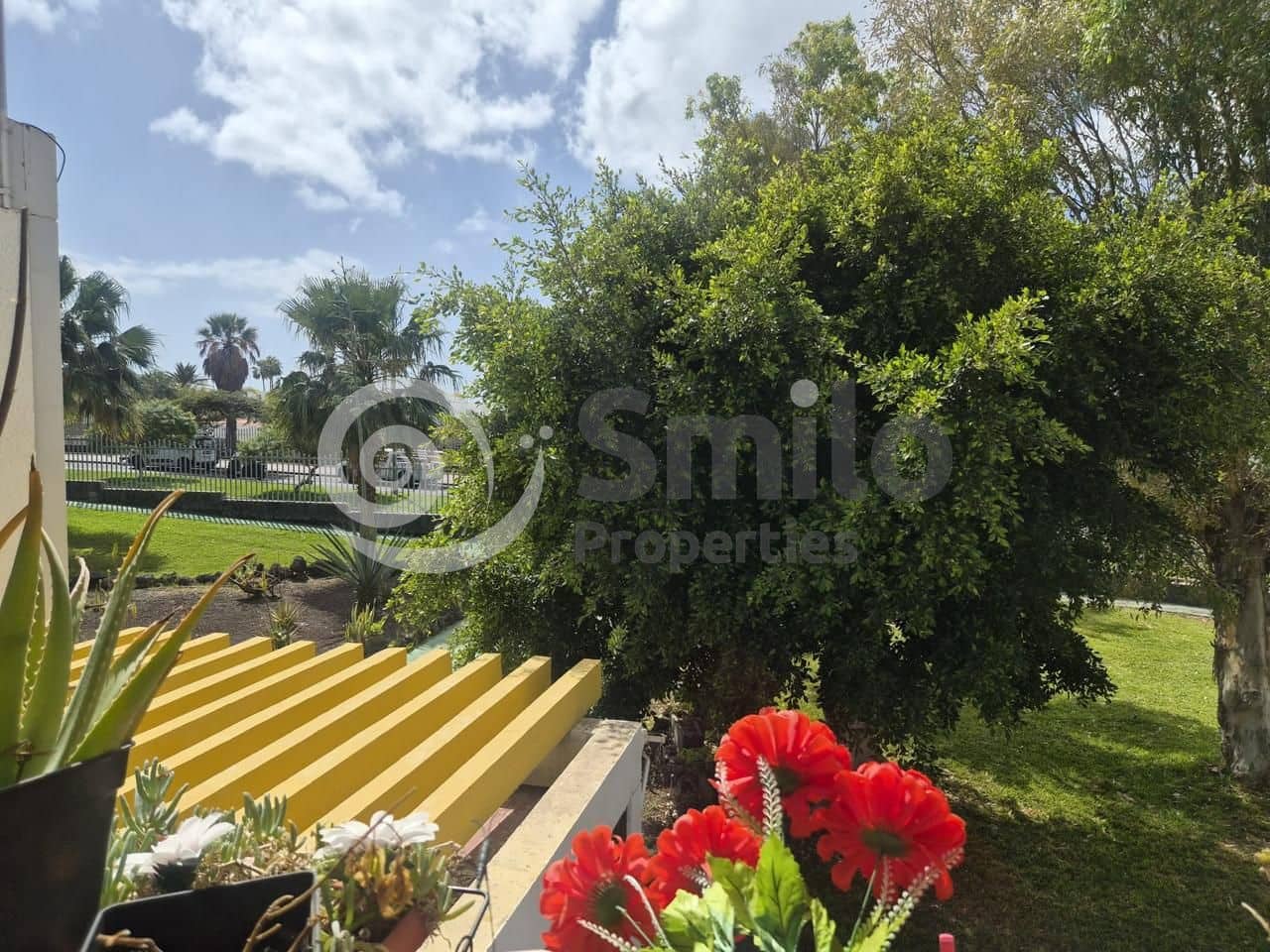 Piso de 1 habitación en Arona en venta con piscina garaje - 165.000 € (Ref: 9632703)