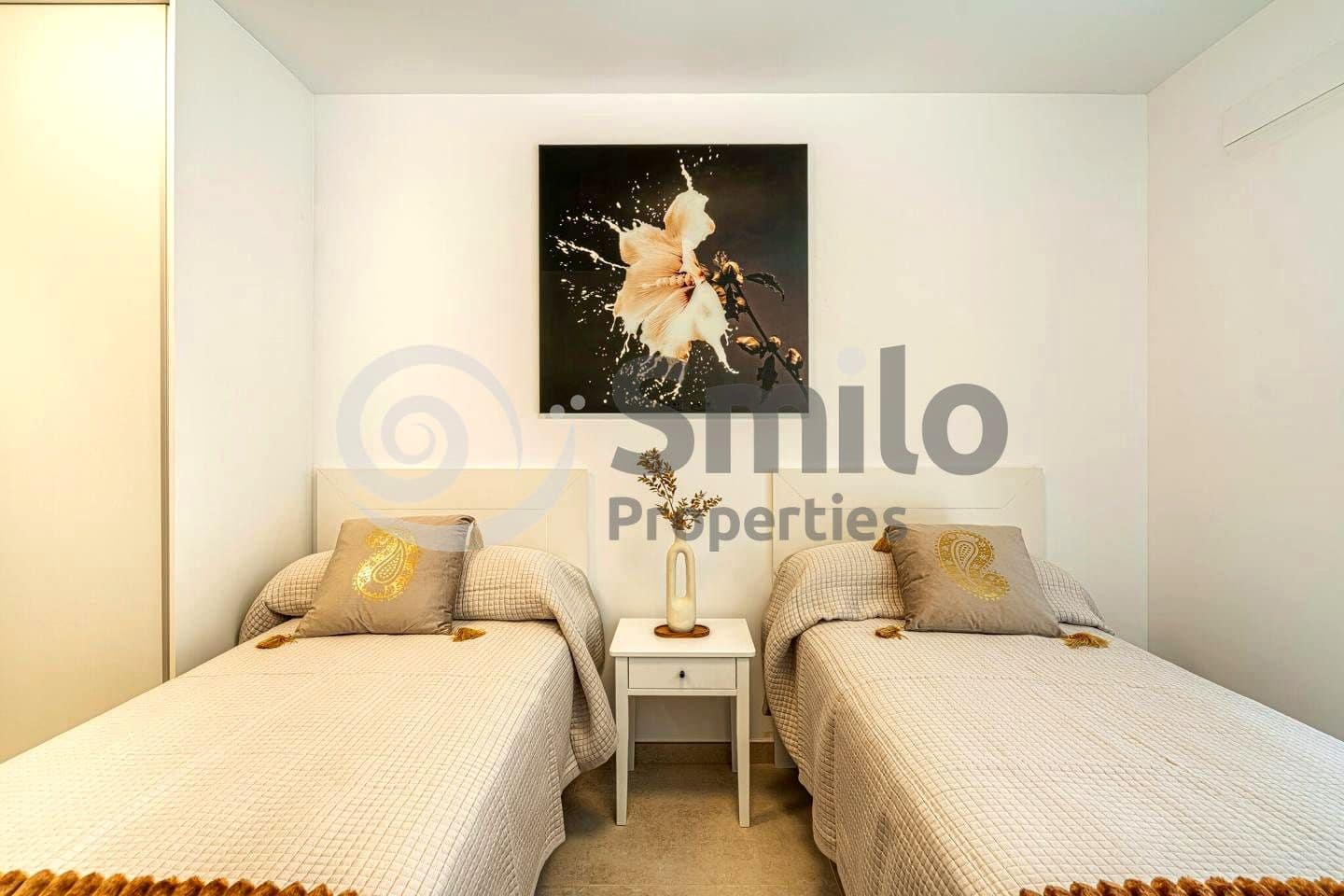 2 slaapkamer Flat te koop in Guia de Isora met zwembad garage - € 401.785 (Ref: 9635213)