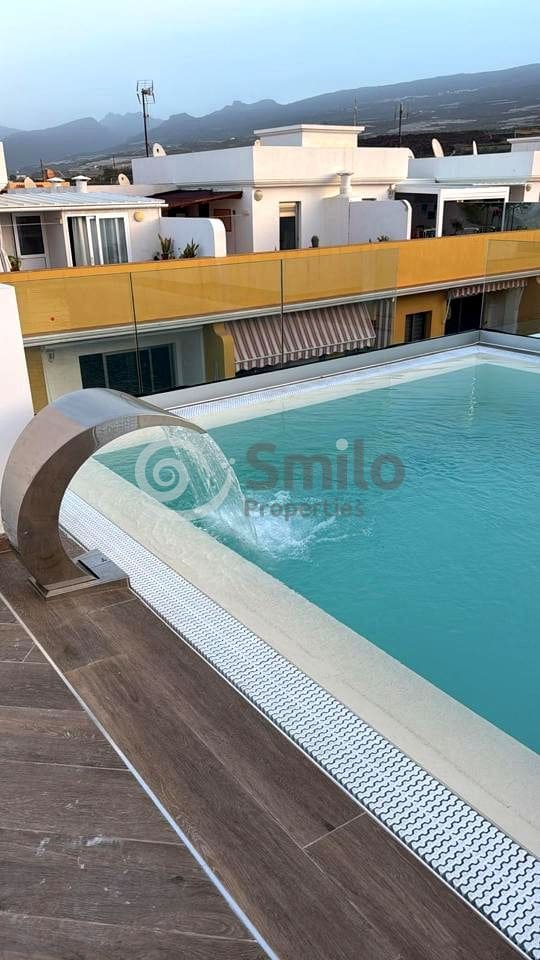 2 slaapkamer Flat te koop in Guia de Isora met zwembad garage - € 401.785 (Ref: 9635213)