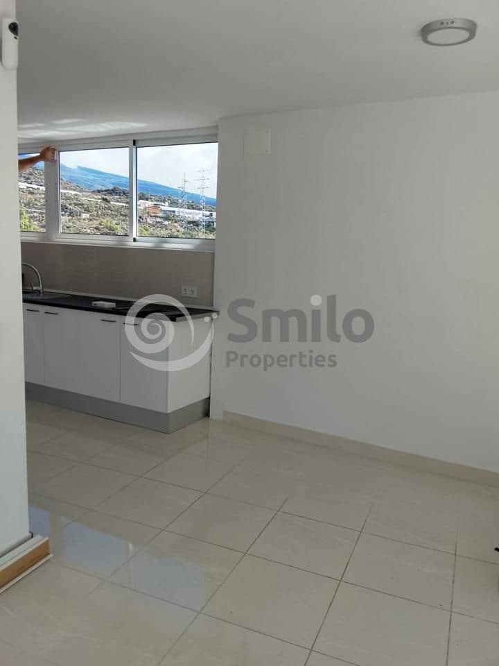 2 soveværelse Villa til salg i Guia de Isora med garage - € 137.000 (Ref: 9643547)