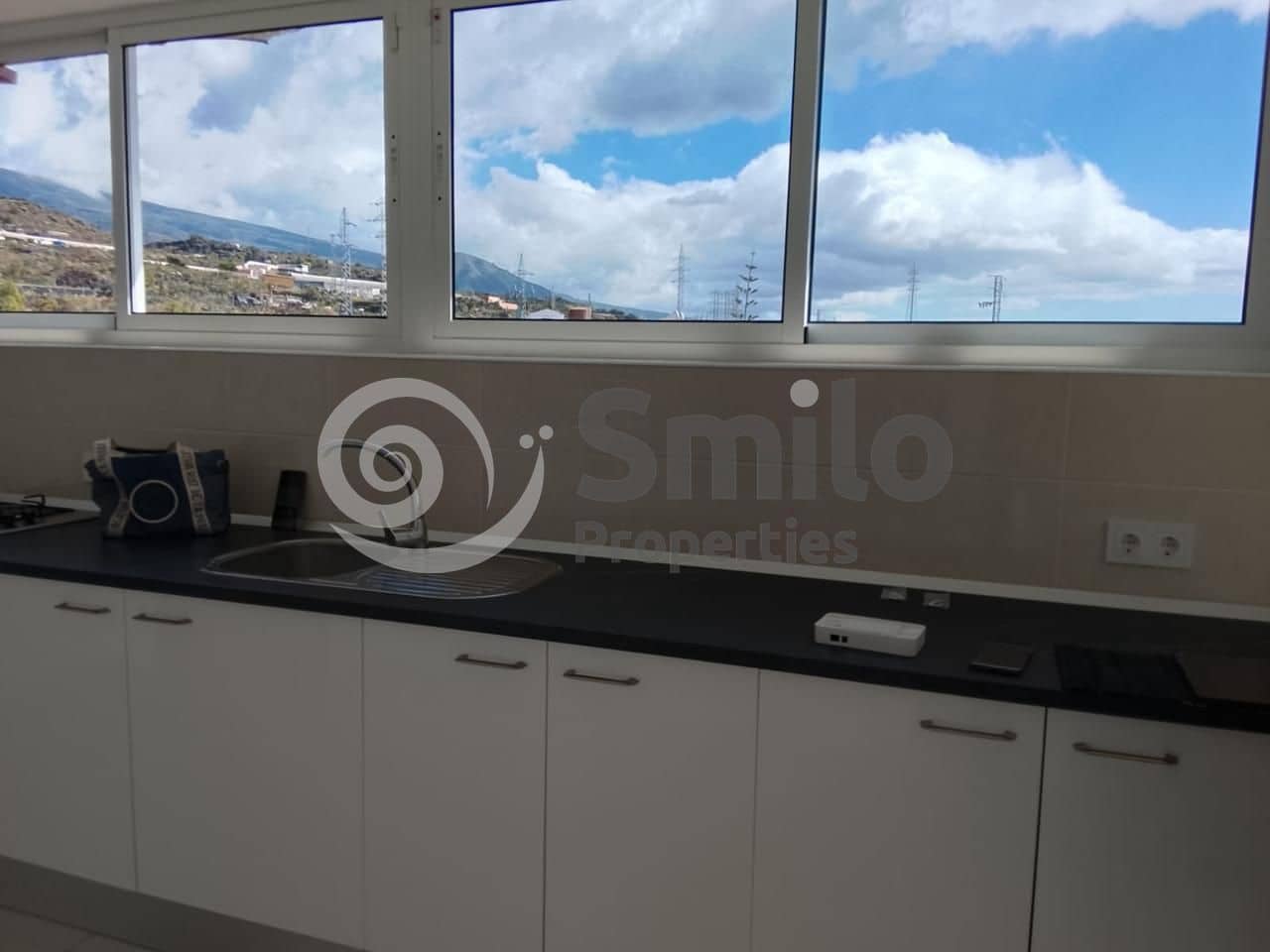 2 soveværelse Villa til salg i Guia de Isora med garage - € 137.000 (Ref: 9643547)