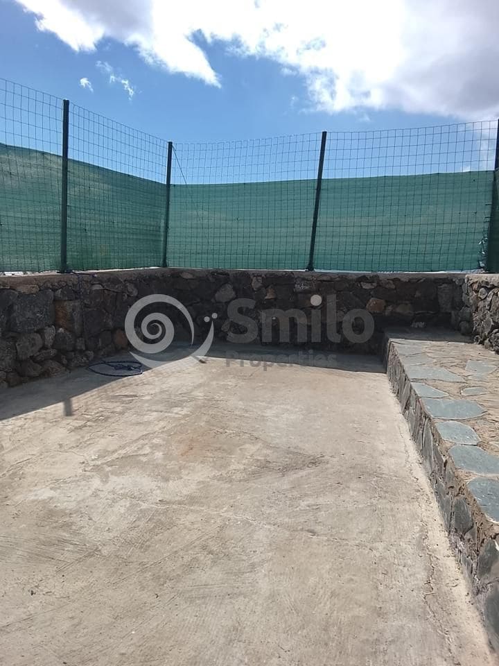 2 soveværelse Villa til salg i Guia de Isora med garage - € 137.000 (Ref: 9643547)