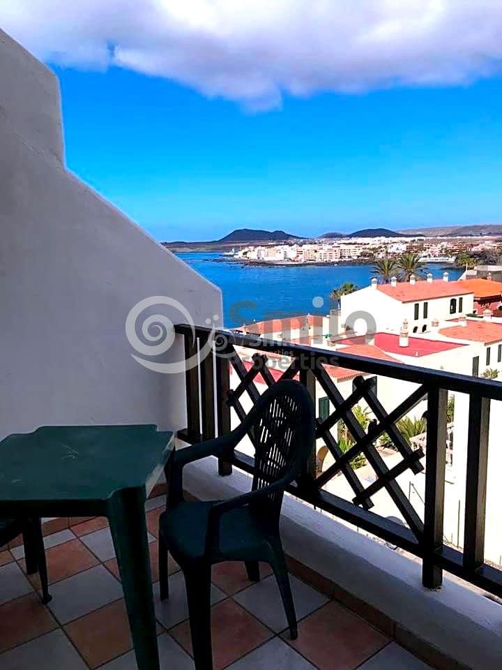 Appartement de 1 chambre à louer à Costa del Silencio avec piscine - 1 450 € (Ref: 9669397)