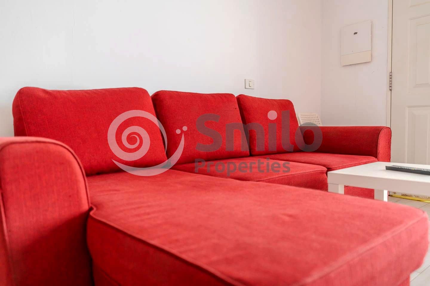 Flat te koop in Costa del Silencio met zwembad - € 139.000 (Ref: 9687671)