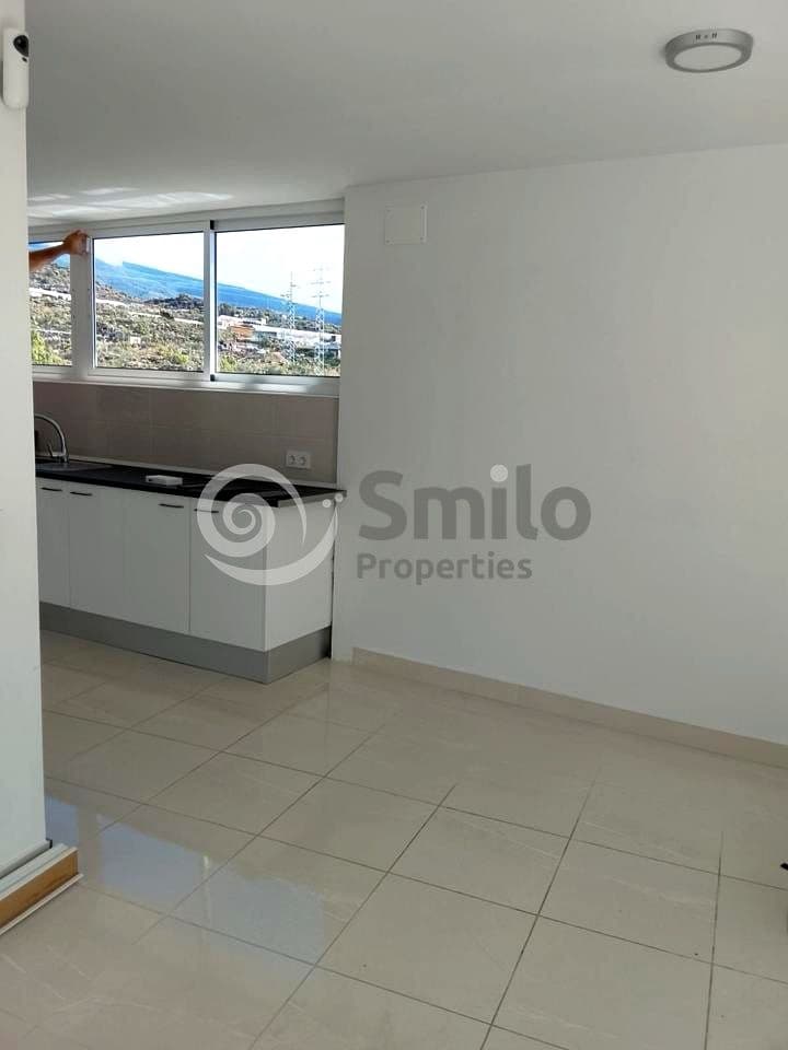 2 chambre Villa/Maison à vendre à Guia de Isora avec garage - 137 000 € (Ref: 9723549)