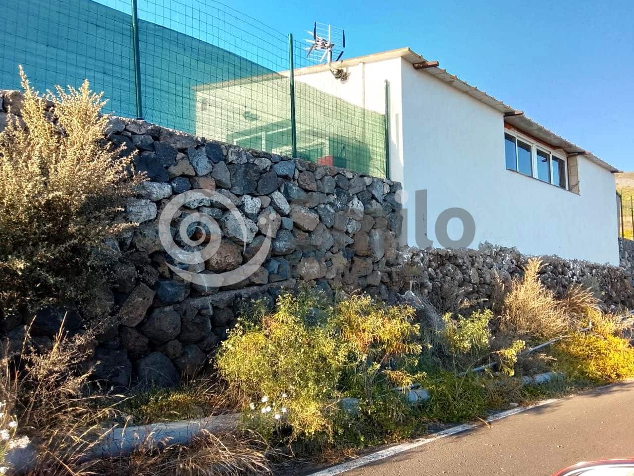 2 chambre Villa/Maison à vendre à Guia de Isora avec garage - 137 000 € (Ref: 9723549)