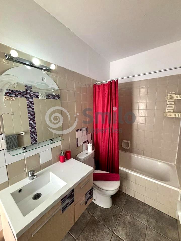 Piso de 1 habitación en Arona en venta con piscina garaje - 189.900 € (Ref: 9748430)