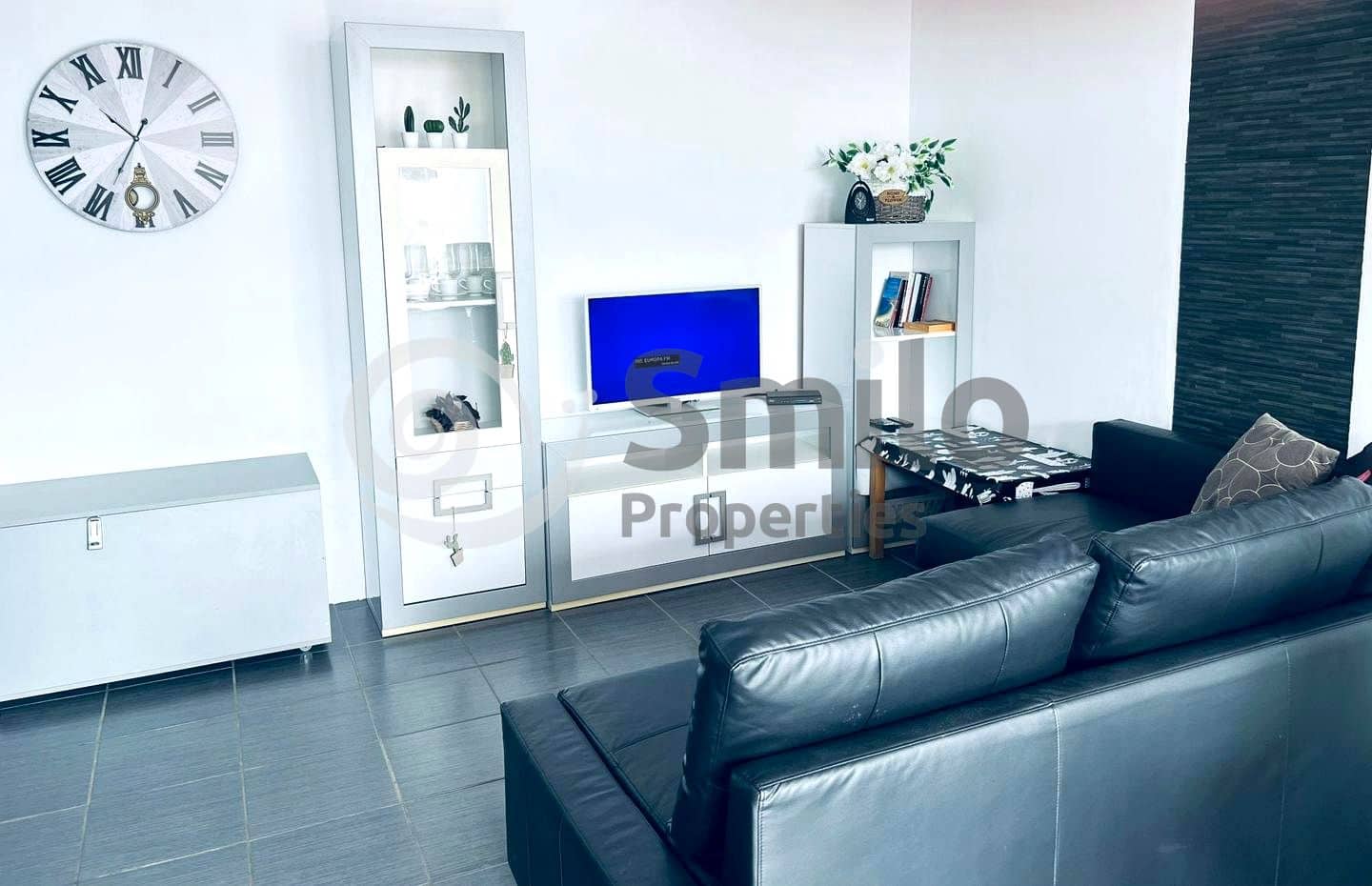 Piso de 1 habitación en Arona en venta con piscina garaje - 189.900 € (Ref: 9748430)