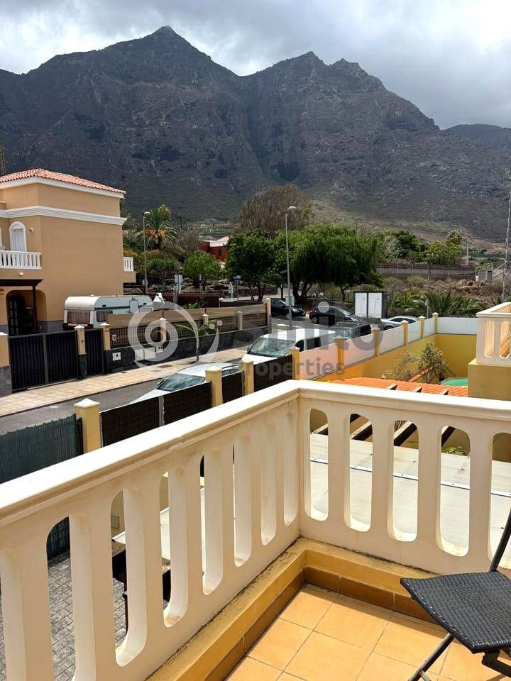 2 soverom Villa til salgs i Buenavista del Norte med garasje - € 268 000 (Ref: 9807196)