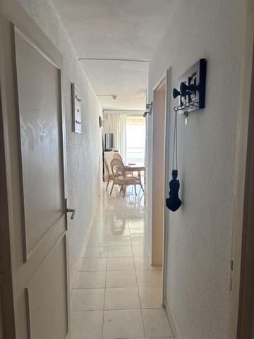 2 makuuhuone Asunto myytävänä paikassa Playa de las Américas, Adeje mukana uima-altaan - 360 000 € (Ref: 9807497)