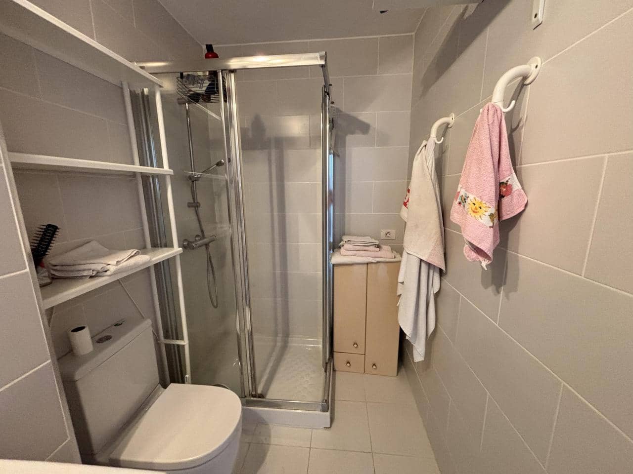 2 makuuhuone Asunto myytävänä paikassa Costa Adeje mukana uima-altaan - 360 000 € (Ref: 9807497)