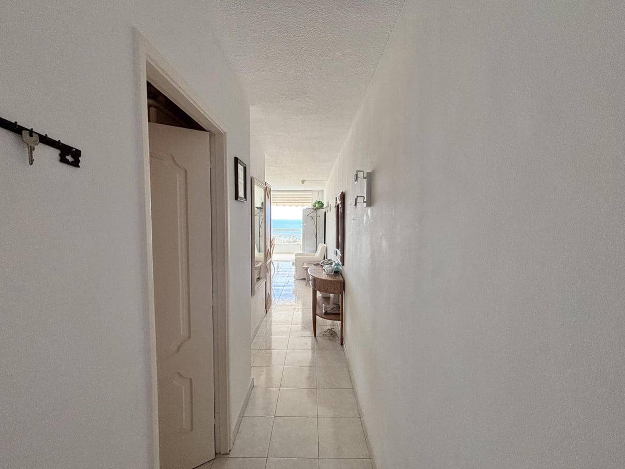 2 makuuhuone Asunto myytävänä paikassa Costa Adeje mukana uima-altaan - 360 000 € (Ref: 9807497)