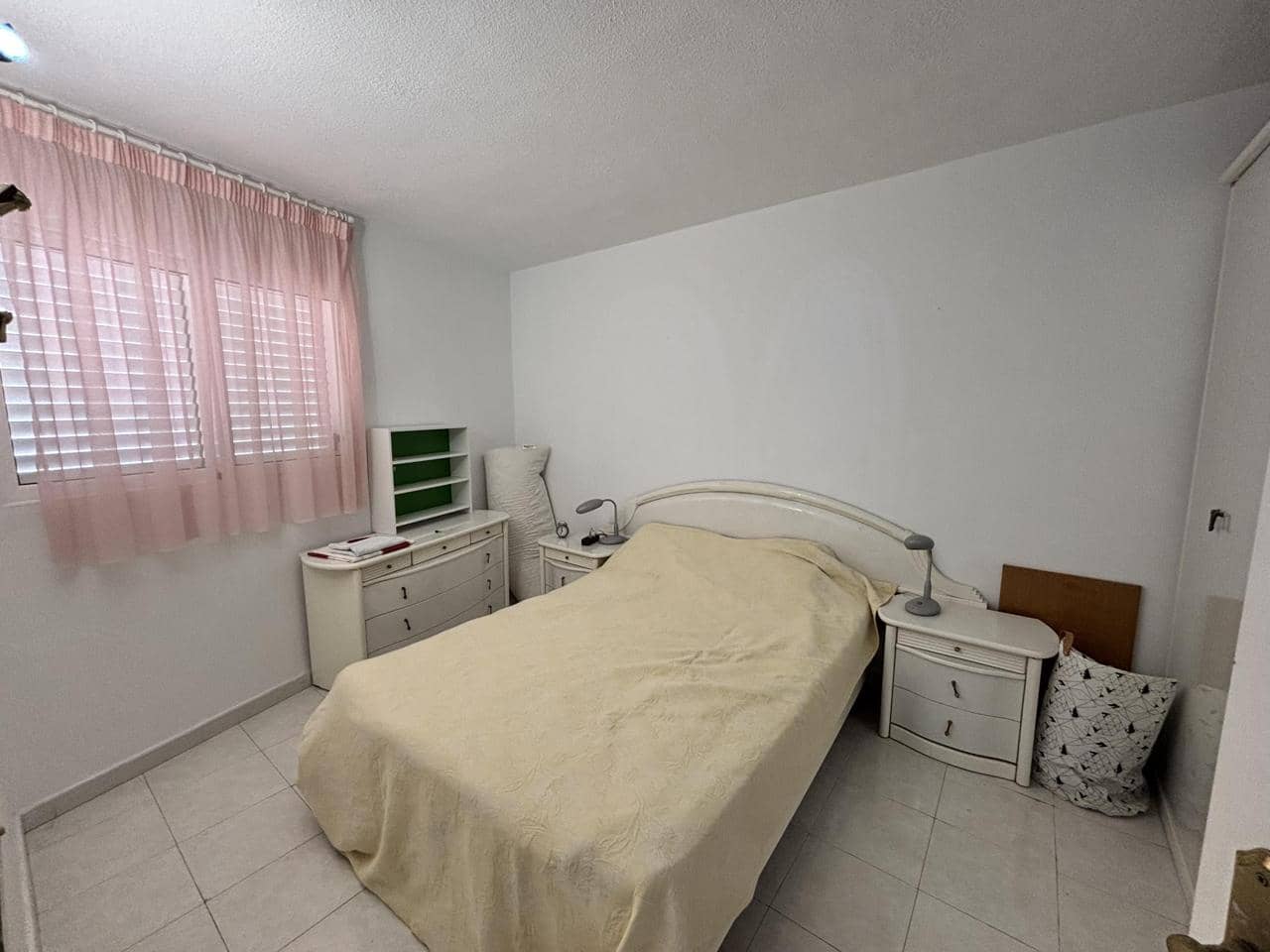 2 makuuhuone Asunto myytävänä paikassa Costa Adeje mukana uima-altaan - 360 000 € (Ref: 9807497)