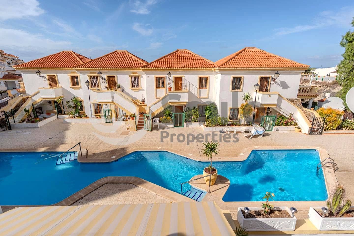 2 Zimmer Wohnung zu verkaufen in Costa Adeje mit Pool - 349.900 € (Ref: 9809458)