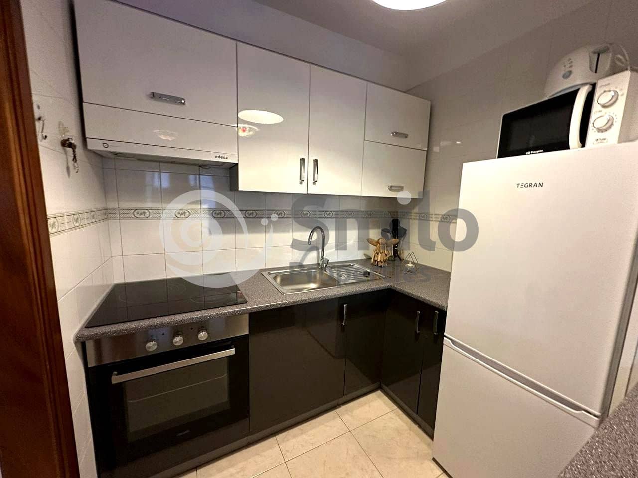 1 quarto Apartamento para arrendar em Los Cristianos - 1 500 € (Ref: 9809844)