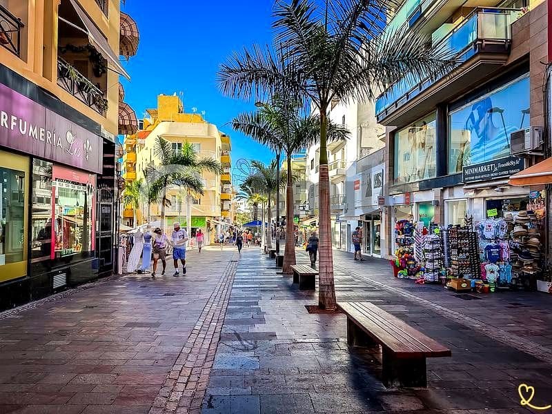 1 quarto Apartamento para arrendar em Los Cristianos - 1 500 € (Ref: 9809844)